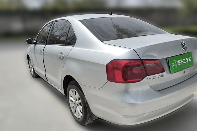 Used Volkswagen Jetta 2015 1.6L Manual Fashion Edition Rear Left 45 Deg