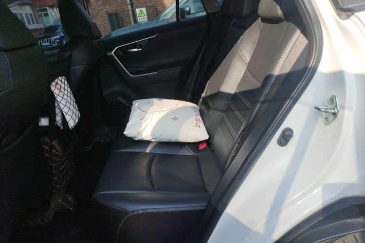 Used Toyota RAV4 2023 2.0L CVT Two-Wheel Drive 20th Anniversary Platinum Edition