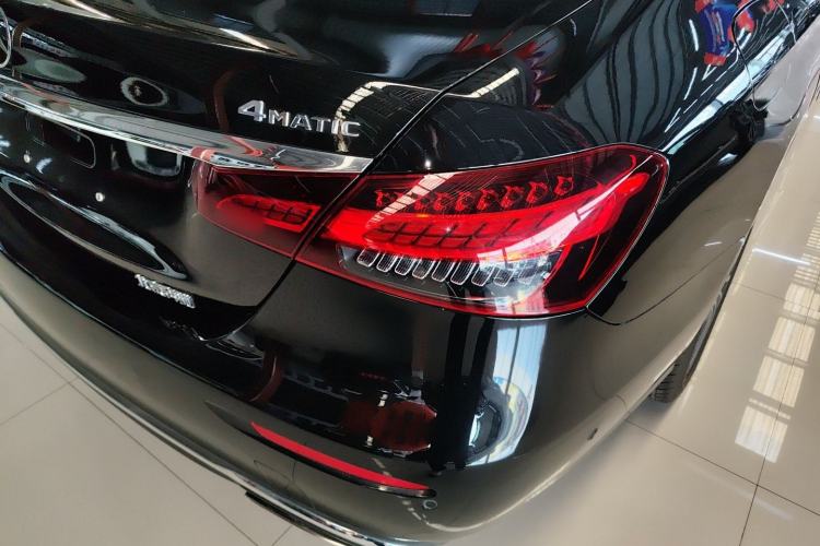 Used Mercedes-Benz E-Class 2023 E 260 L 4MATIC Right Rear Taillight