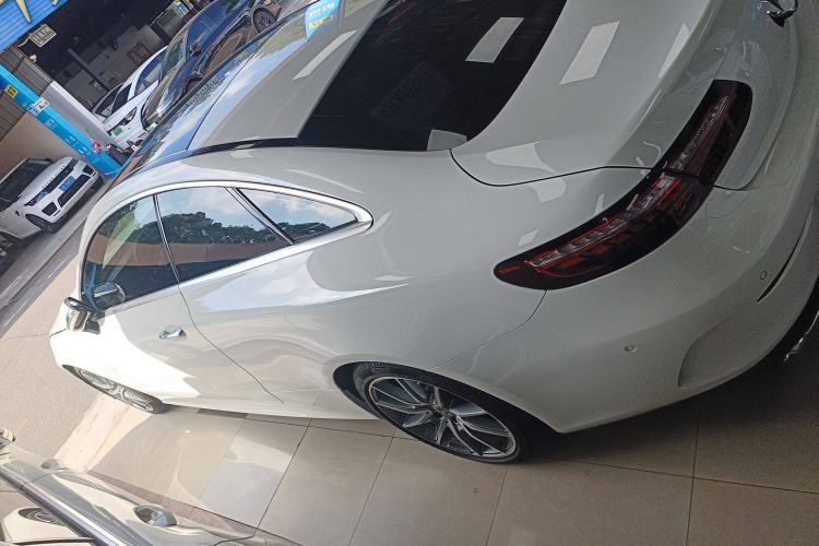 Used Mercedes-Benz E-Class 2021 E 260 Coupe Exterior 3