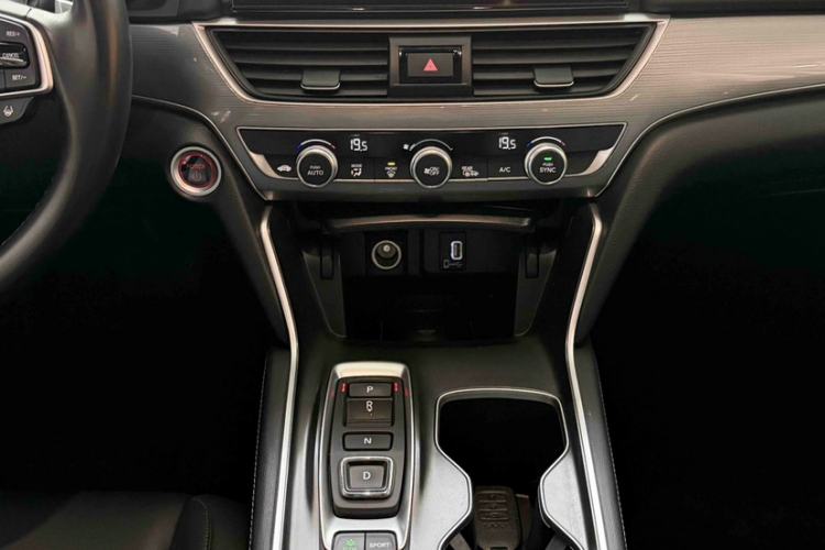 Used Honda Accord 2022 Xing·Hybrid 2.0L Xingling Version Audio And AC Panel