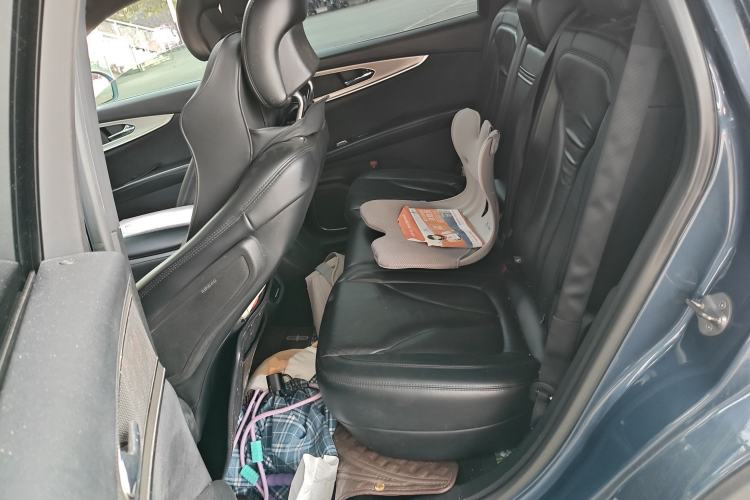 Used Lincoln MKX 2018 2.0T Two-Wheel Drive Deluxe Edition Left Rear Seat