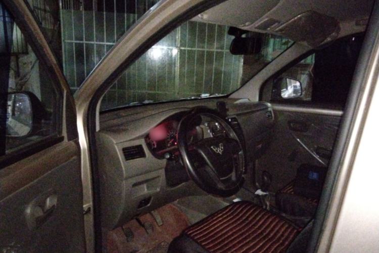 Used Wuling Rongguang V 2018 1.5L Practical Version Driver Seat