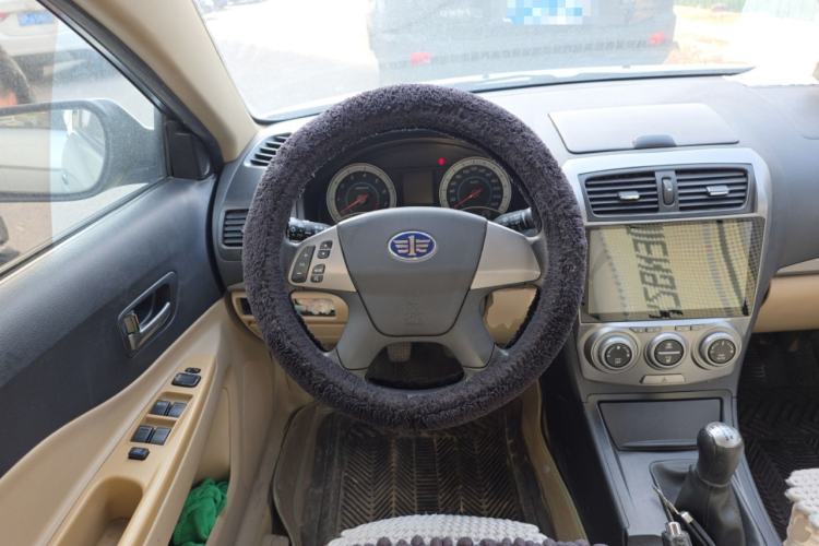 Used Bestune B50 2012 1.6L manual fashion version
