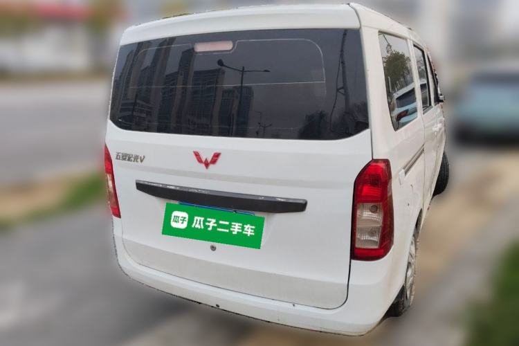 Used Wuling Rongguang V 2015 1.5L Base Version
