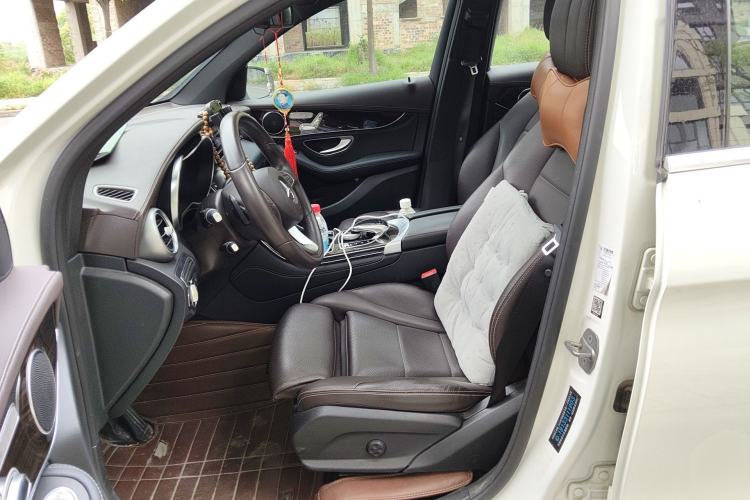 Used Mercedes-Benz GLC 2017 GLC 260 4MATIC Dynamic Edition Left Front Seat