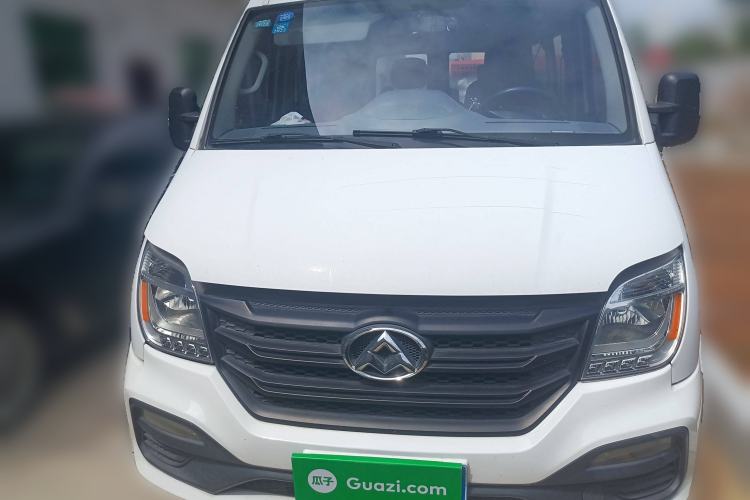 Used SAIC MAXUS Xintu V80 2018 2.5T 6-speed manual Aoyuntong short-wheelbase ultra-low roof 5- or 6-seat model
