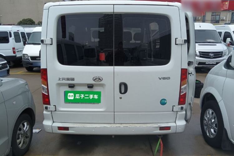 Used SAIC MAXUS Xintu V80 2023 2.0T Manual Classic Aoyuntong Short Wheelbase Ultra-Low Roof 5/6-Seater