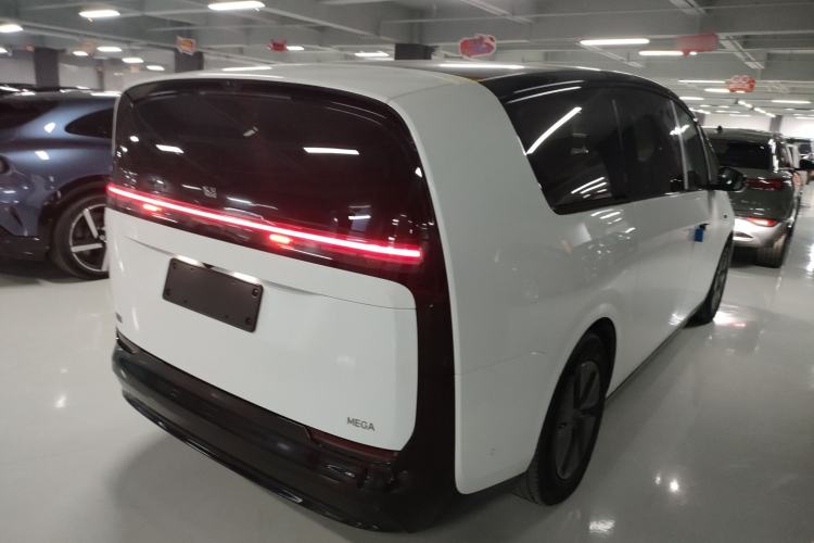 Used Li Auto MEGA 2025 Home Family Special Edition
