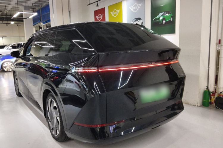 Used XPeng X9 2024 640 All-Wheel Drive High-Performance Max