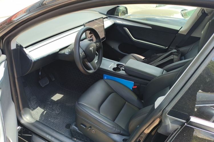 Used Tesla Model Y 2023 Rear-Wheel-Drive Version