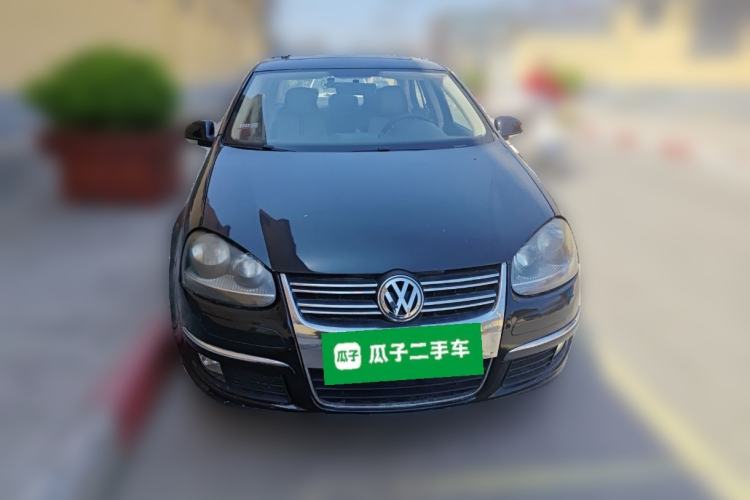 Used Volkswagen Sagitar 2011 1.6L Manual Comfort Version Front