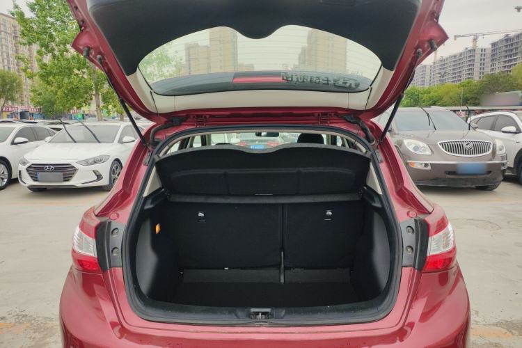 Used Nissan Tiida 2016 1.6L CVT Cool Dynamic Edition Trunk