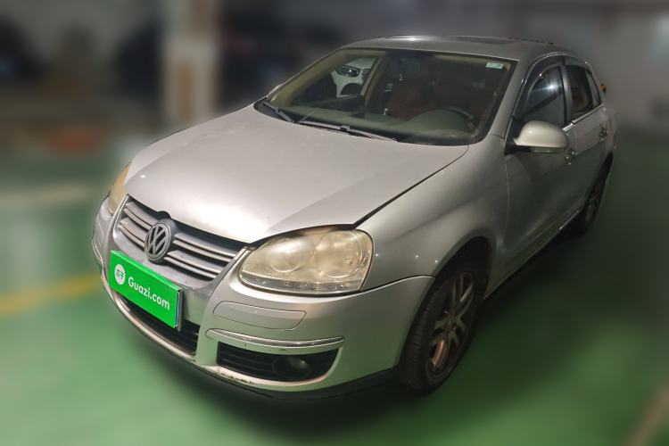 Used Volkswagen Sagitar 2006 1.6L Manual Fashion Model