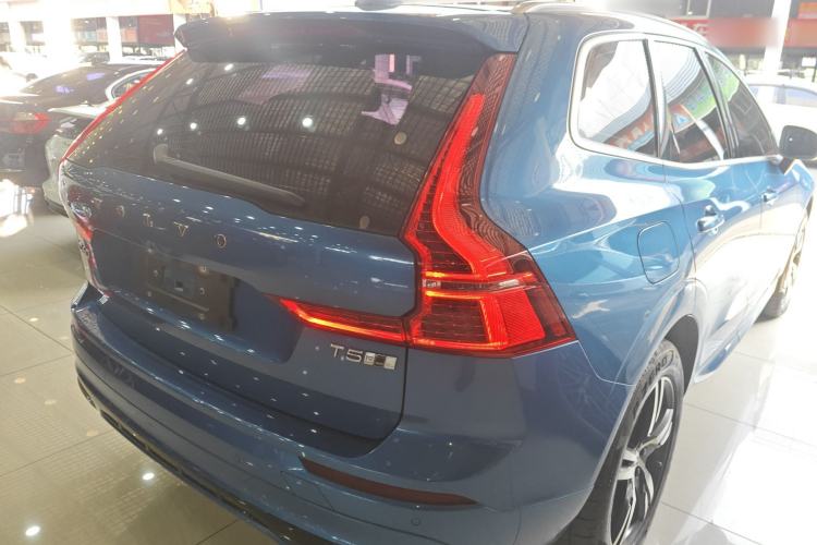 Used Volvo XC60 2019 T5 4x4 Smart & Dynamic Sport Edition China VI Standard