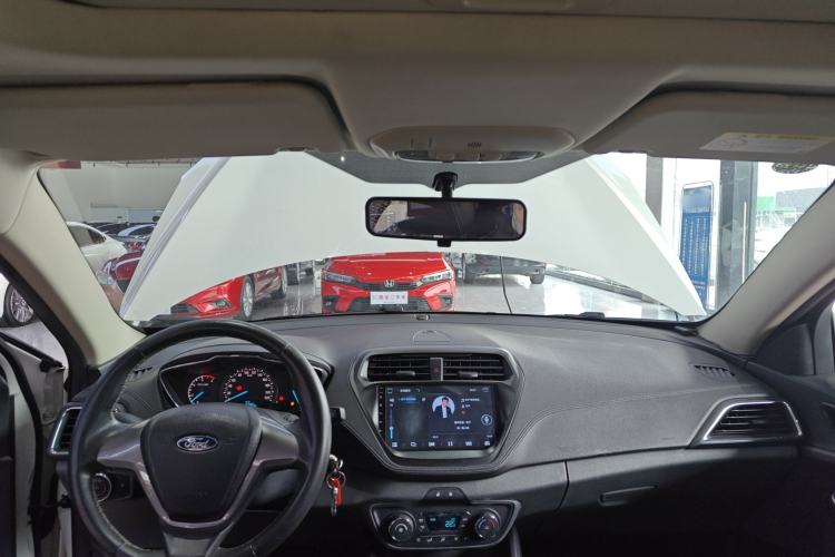 Used Ford Escort 2015 1.5L Manual Fashion Edition
