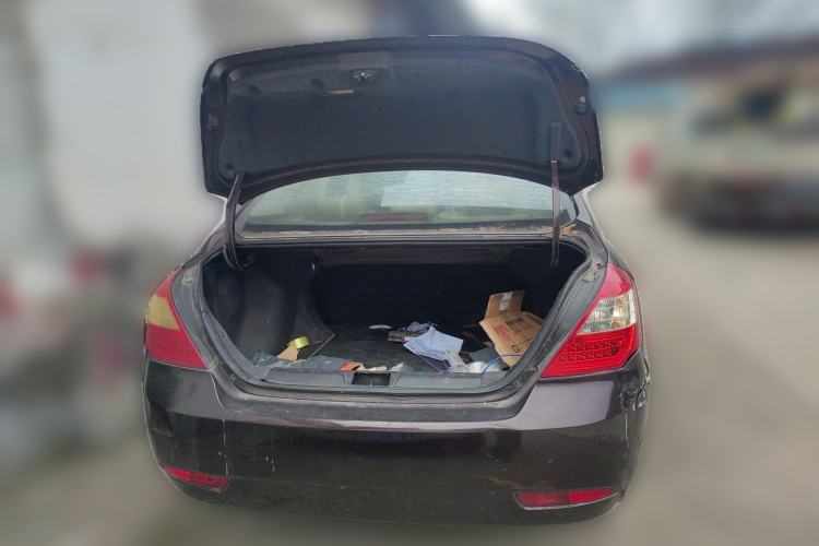 Used Geely Auto Classic Emgrand 2013 Sedan 1.5L Manual Entry-Level Model
