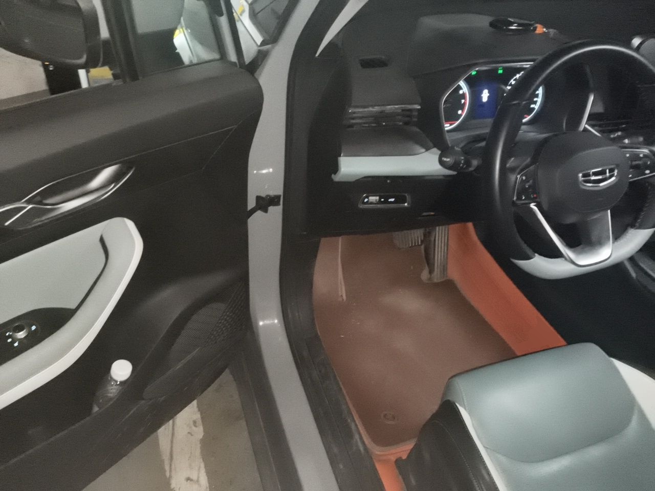 Geely Auto Emgrand S 2022 1.4T CVT Crossover Player Edition — снимка 16