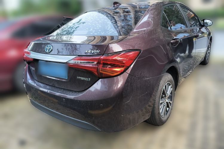 Used Toyota Levin 2016 Dual-Engine 1.8H GS E-CVT Elite Model with Sunroof