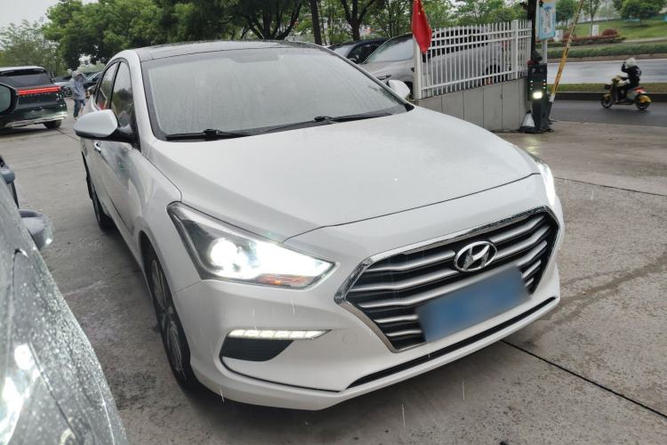 Used Hyundai Mistra 2019 1.8L Automatic Smart GLS China VI Standard Front Right 45 Deg
