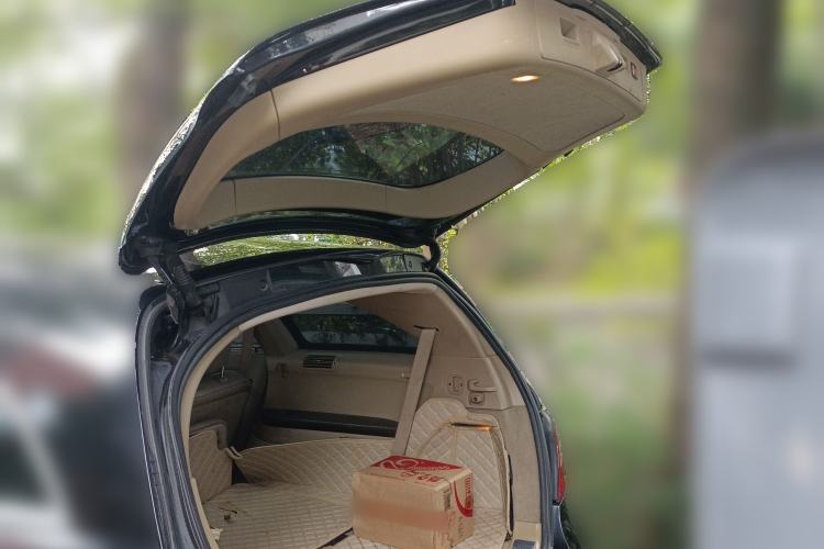 Used Mercedes-Benz R-Class 2011 R 350 L 4MATIC