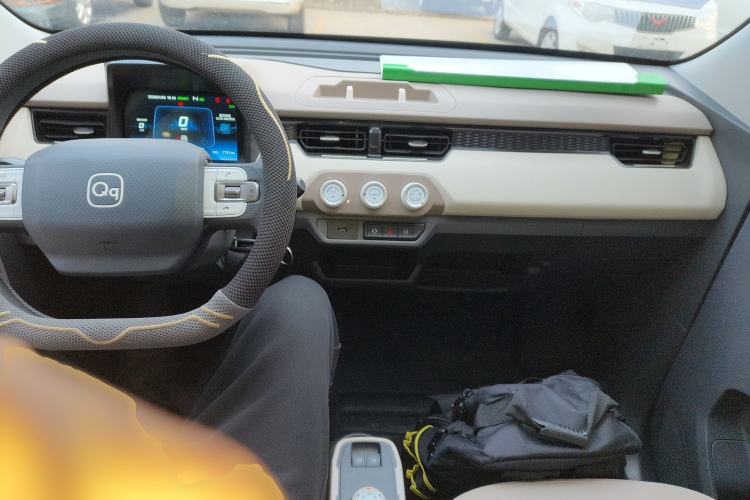 Used Chery QQ Ice Cream 2025 155km Sundae Edition Interior 2