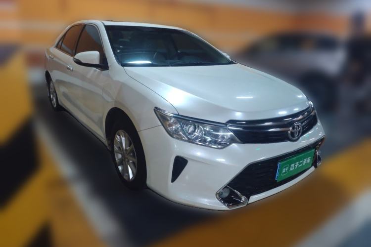 Used Toyota Camry 2016 2.0E 10th Anniversary Elite Edition

