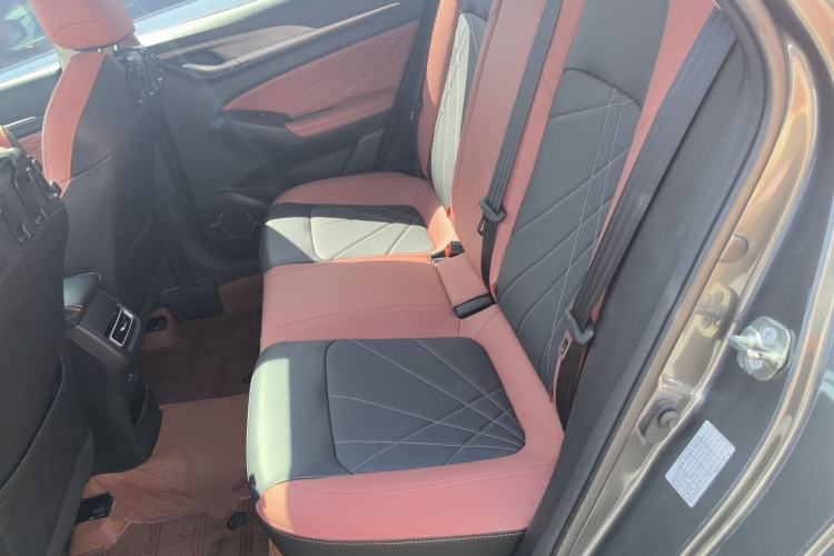 Used CHANGAN Eado 2023 Changan Edition PLUS Blue Whale NE 1.4T GDI DCT Prestige Version