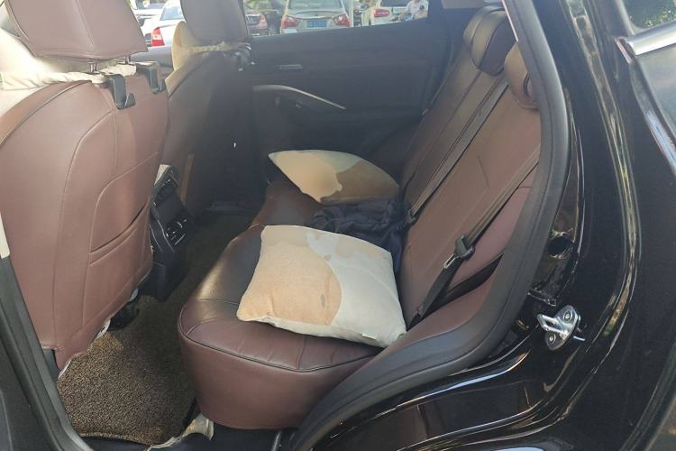 Used Wey VV6 2021 2.0T Two-Wheel Drive Smart Plus Left Rear Seat