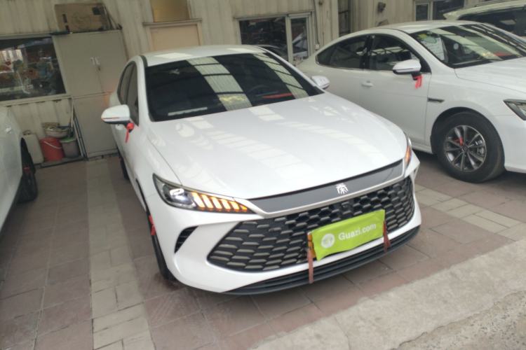 Used BYD Qin PLUS 2025 DM-i Smart Drive 55KM Leading Model Front Right 45 Deg