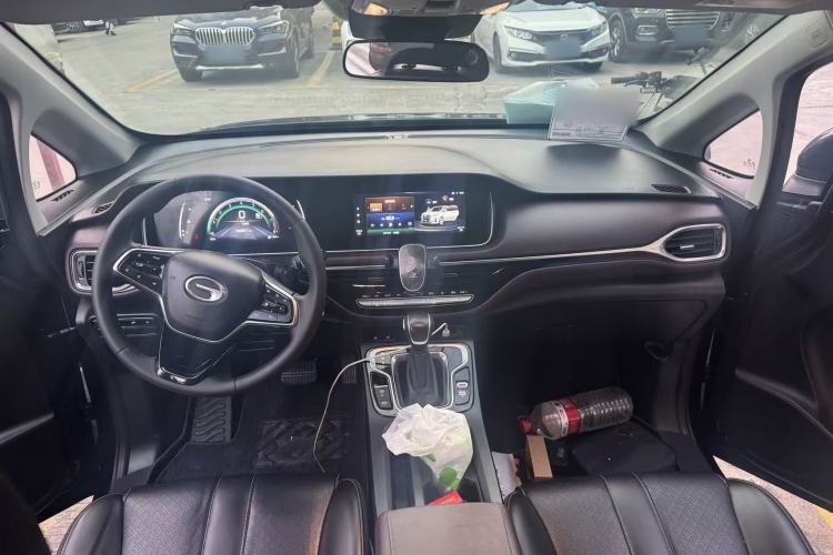 Used GAC Trumpchi M6 2021 270T DCT Luxury Edition (7-seater) Center Console