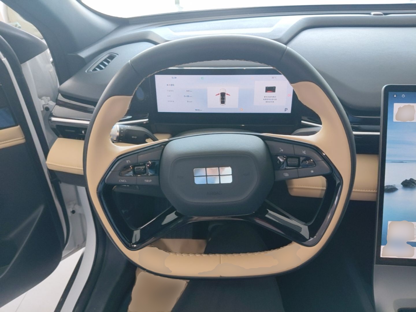 Geely Galaxy L6 2023 60km PLUS — снимка 13
