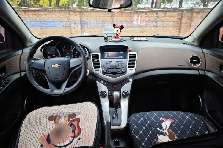 Used Chevrolet Cruze 2015 Hatchback 1.6L Automatic Comfort Edition
