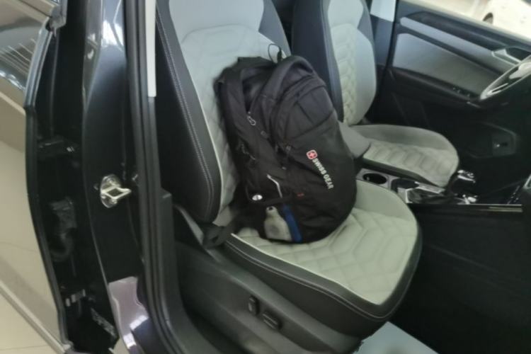 Used Volkswagen Tayron 2023 300TSI Two-Wheel-Drive Luxury Plus Advanced Edition Right Front Seat