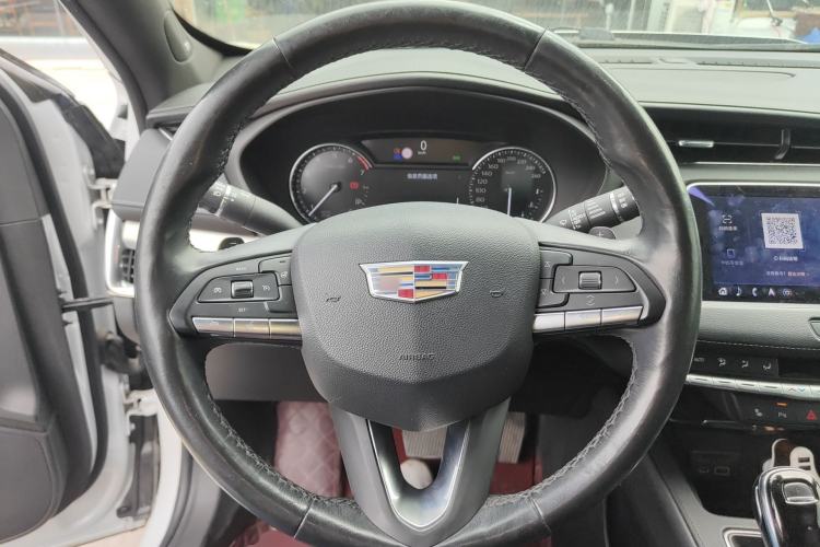 Used Cadillac XT4 2020 28T Two-Wheel-Drive Leading Version Steering Wheel