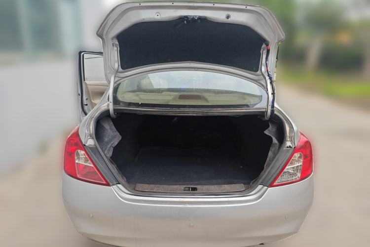 Used Nissan Sunny 2011 1.5XL Manual Deluxe Edition Trunk