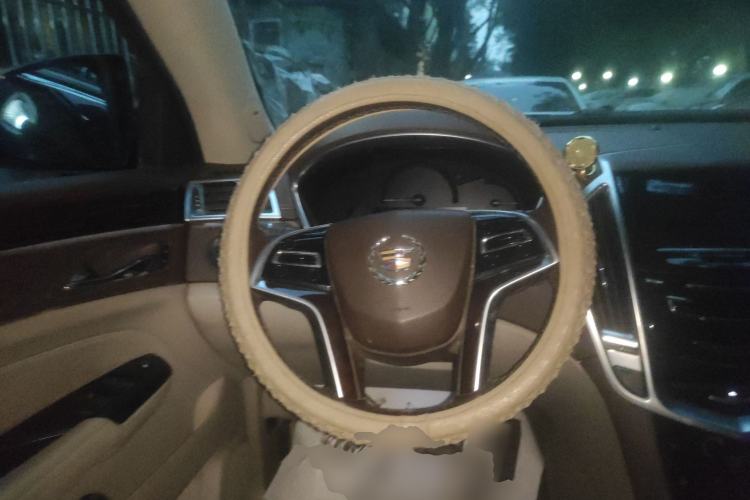 Used Cadillac SRX 2014 3.0L Elite Model Steering Wheel