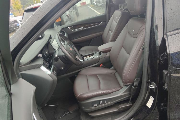 Used Cadillac XT6 2022 2.0T Six-Seater Two-Wheel-Drive Luxury Version
