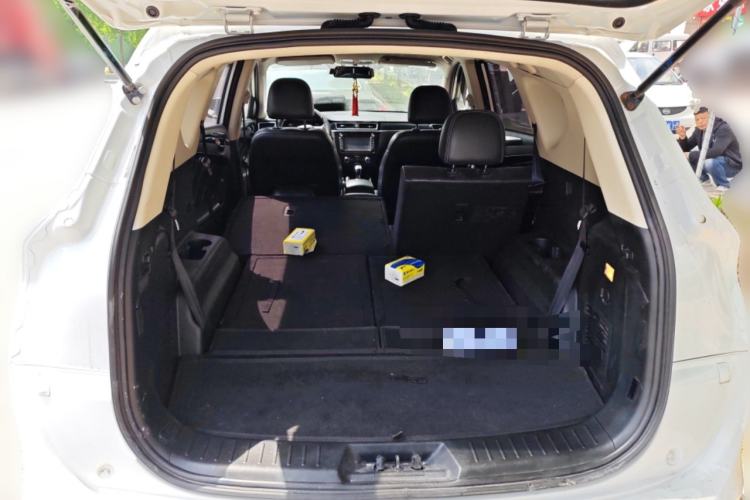 Used Dongfeng Fengon 580 2017 1.8L Manual Comfort Model Trunk