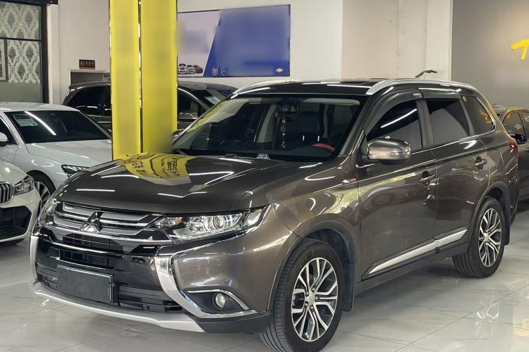 Used Mitsubishi Outlander 2018 2.0L Two-Wheel Drive Glory Edition 5 Seats
