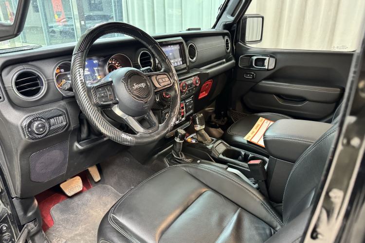 Used Jeep Wrangler 2019 2.0T Sahara 4-Door Version China V Standard