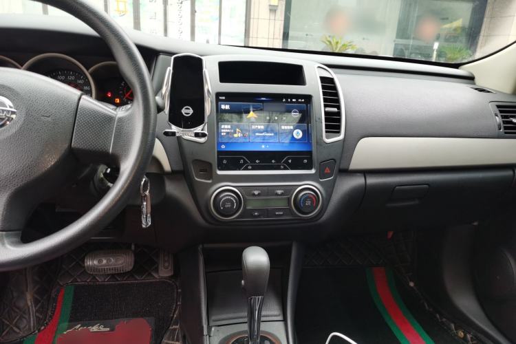 Used Nissan Sylphy 2019 Classic 1.6XE+ CVT Smart Connect Luxury Edition Center Console