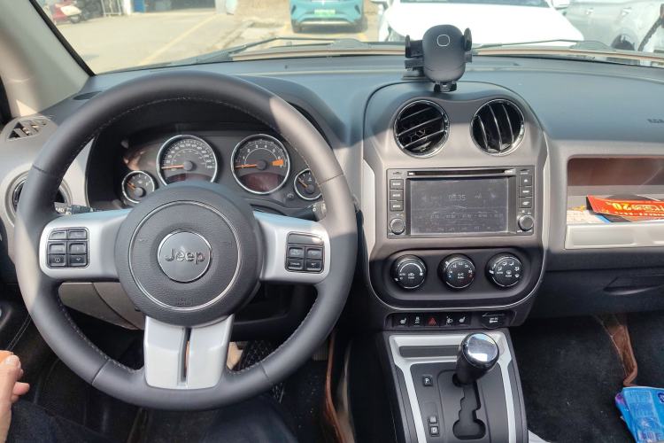 Used Jeep Compass 2014 Revised Version 2.0L Two-Wheel Drive Elite Edition
