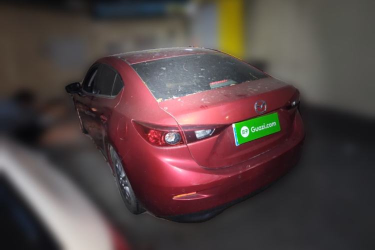 Used Mazda 3 Axela 2016 Sedan 1.5L Automatic Luxury Model