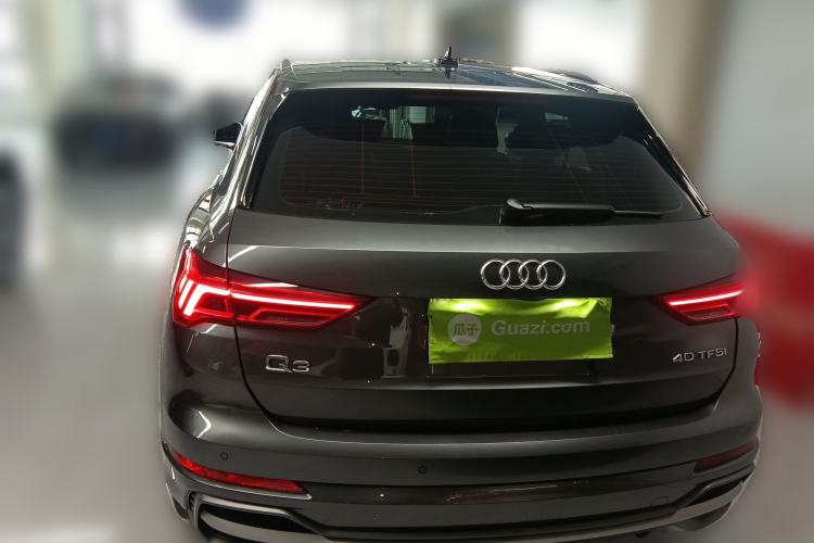 Used Audi Q3 2019 40 TFSI Fashion Dynamic Model
