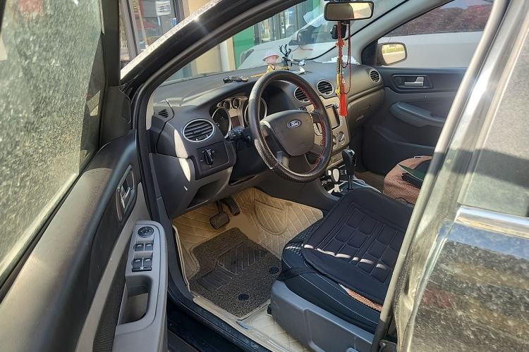 Used Ford Focus 2013 Hatchback Classic 1.8L Automatic Base Model