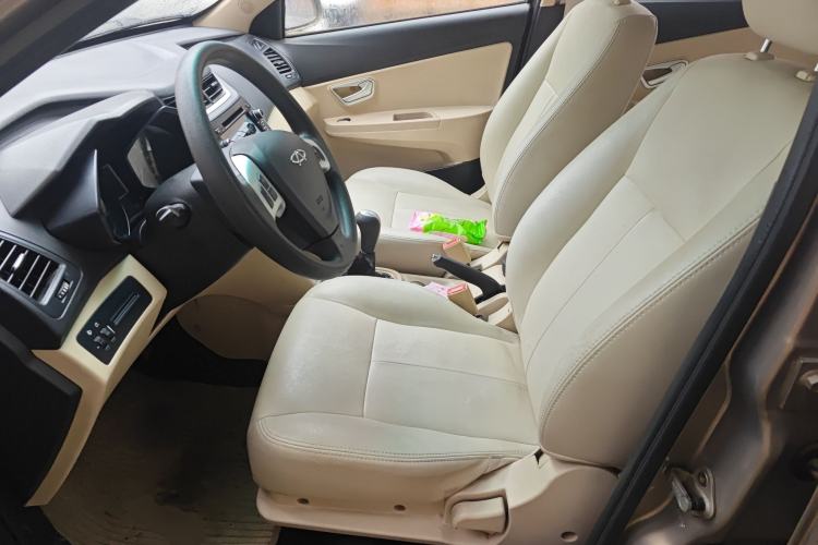 Used Chery Fengyun 2 2013 Hatchback 1.5L Manual Ruiyi Edition