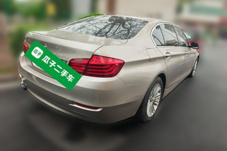 Used BMW 5 Series 2014 525Li Leading Model Rear Right 45 Deg