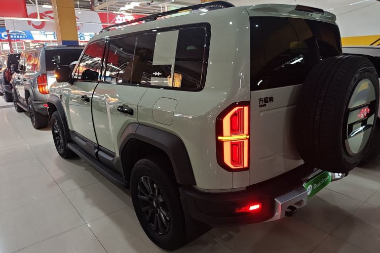 Used Formula Leopard 5 2023 Explore Edition