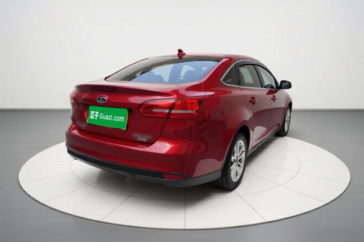 Used Ford Focus 2017 Sedan EcoBoost 125 Manual – Ultra-Style Edition with SmartDrive Features